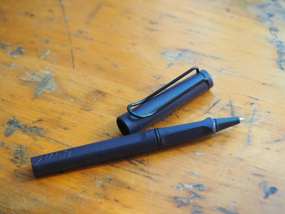 Lamy Safari Rollerball Pen - Steel Black