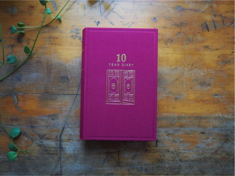 Midori 10 Years Diary - Dark Red - Image 3