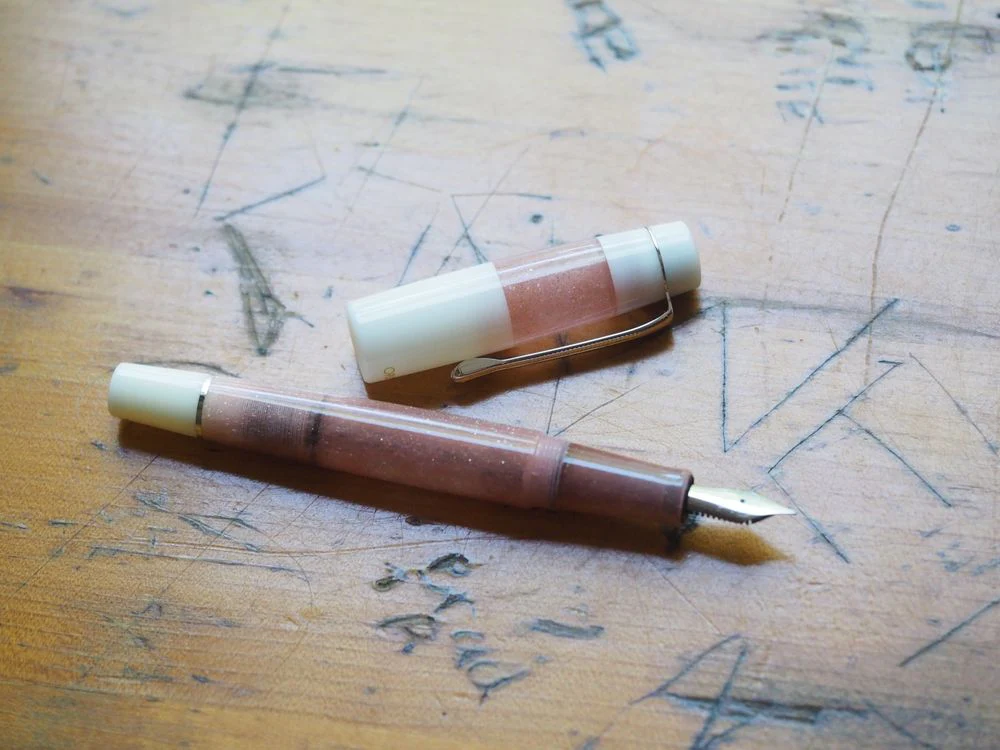 Opus 88 KOLORO Fountain Pen - Pink