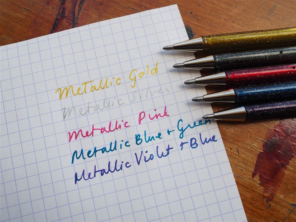 Pentel Hybrid Dual Metallic Gel Pen - Pink & Metallic Pink - Image 3