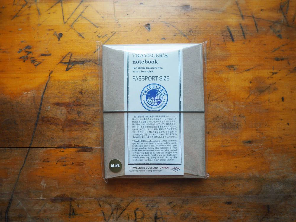 Traveler's Notebook Passport Size - Olive Leather - Image 2